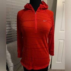 NIKE NWOT WOMEN’S 1/2 ZIP DRI FIT RUNNING HOODIE IN RED STRIPED SIZE MEDIUM